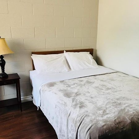 Manitou Motor Inn Kültér fotó