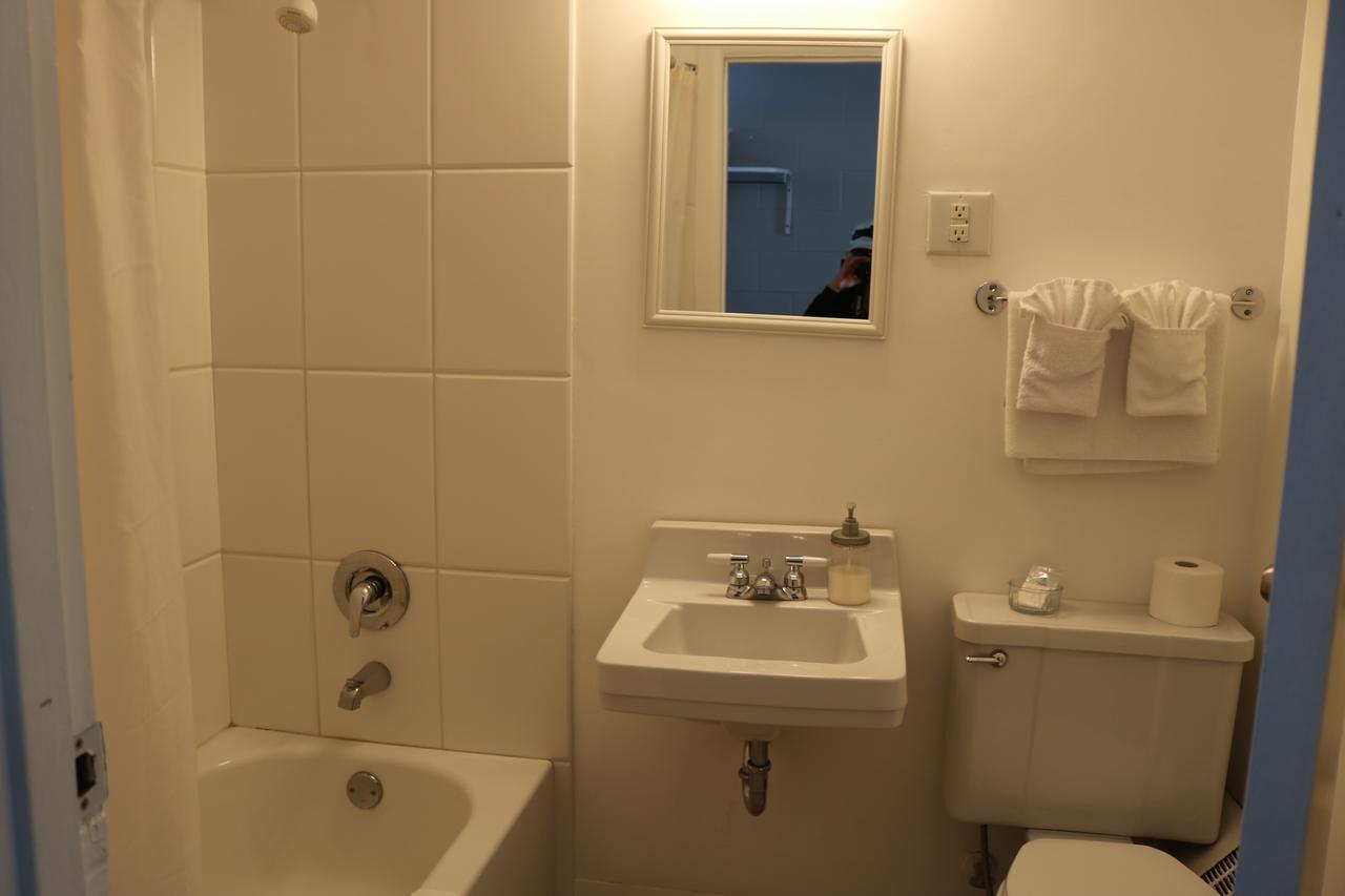 Manitou Motor Inn Kültér fotó